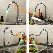 China Kitchen Faucet Rotatable Jet Hot and Cold Water Colored Pull out Ktichen Faucet